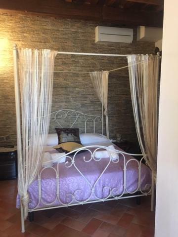 B&B Ginevra Ghizzano Екстериор снимка